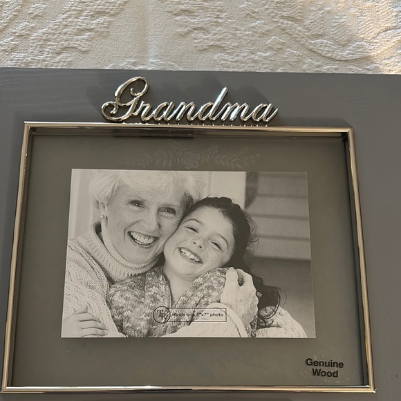 BNWOT Gray Wood Grandma Picture Frame, No longer Sold in Stores! Engraved - Picture 3 of 9